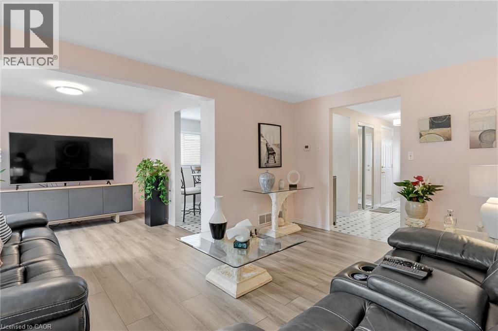351 N NORTHVIEW HEIGHTS Place thumbnail 7