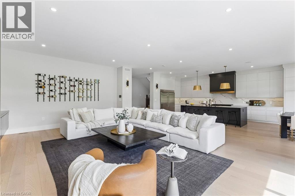 95 PONDCLIFFE Drive thumbnail 11