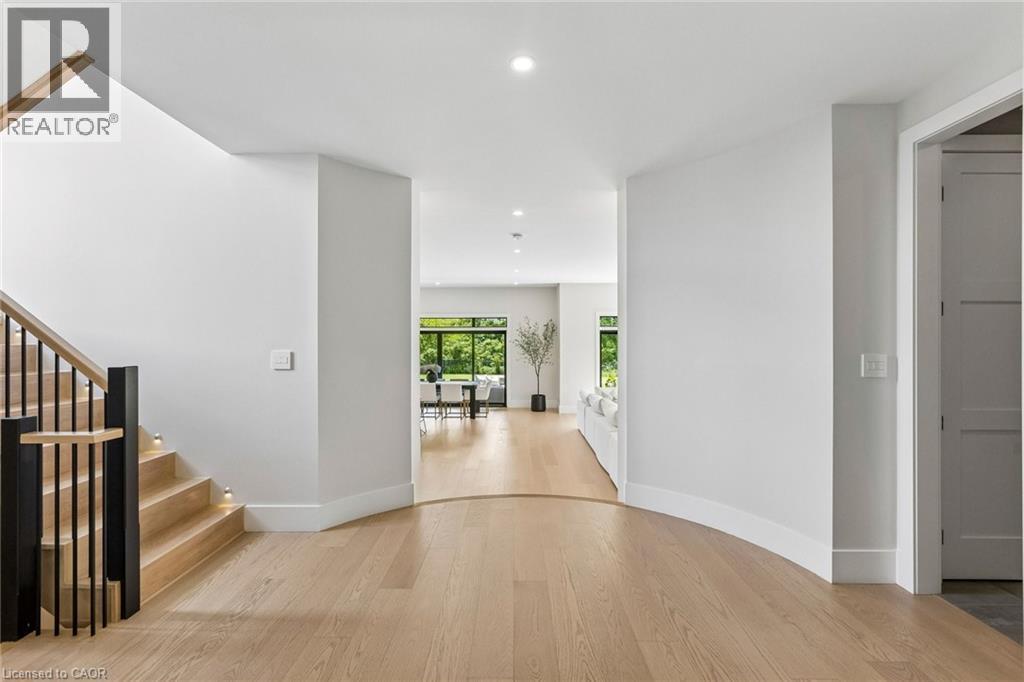 95 PONDCLIFFE Drive thumbnail 14