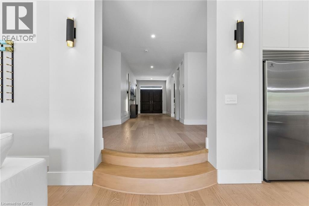 95 PONDCLIFFE Drive thumbnail 13