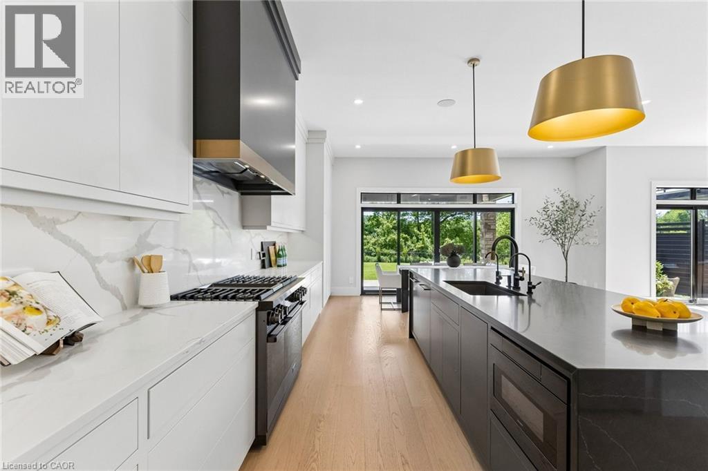 95 PONDCLIFFE Drive thumbnail 4