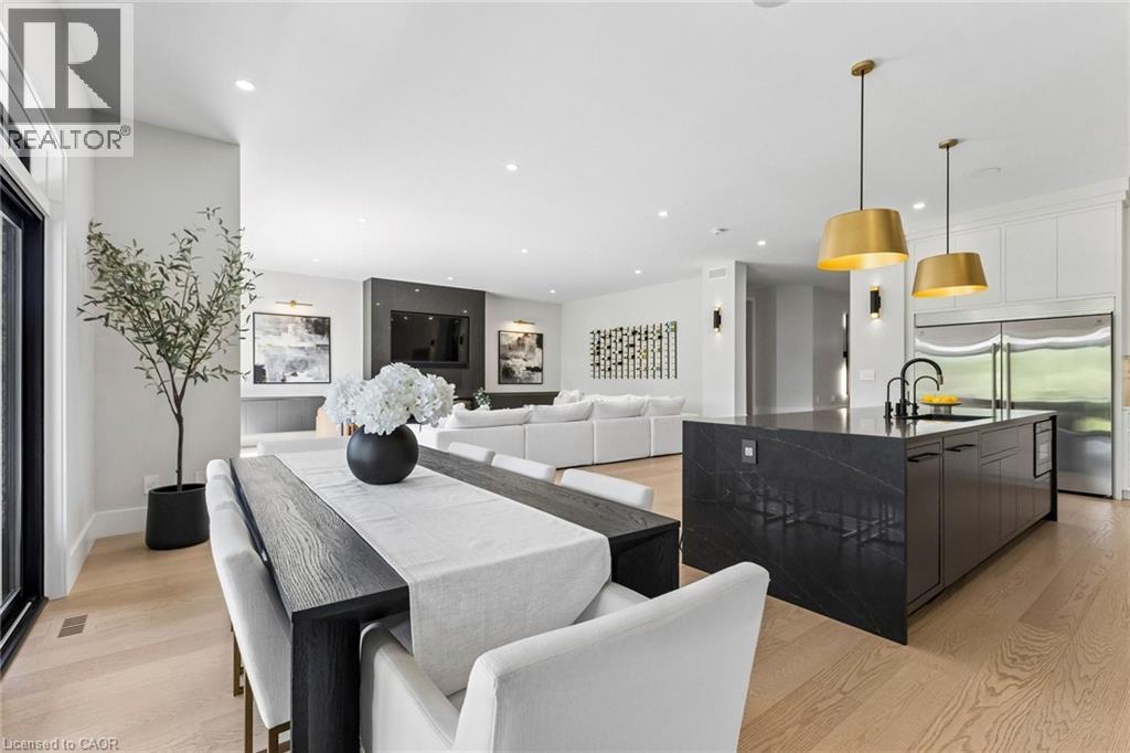 95 PONDCLIFFE Drive thumbnail 16