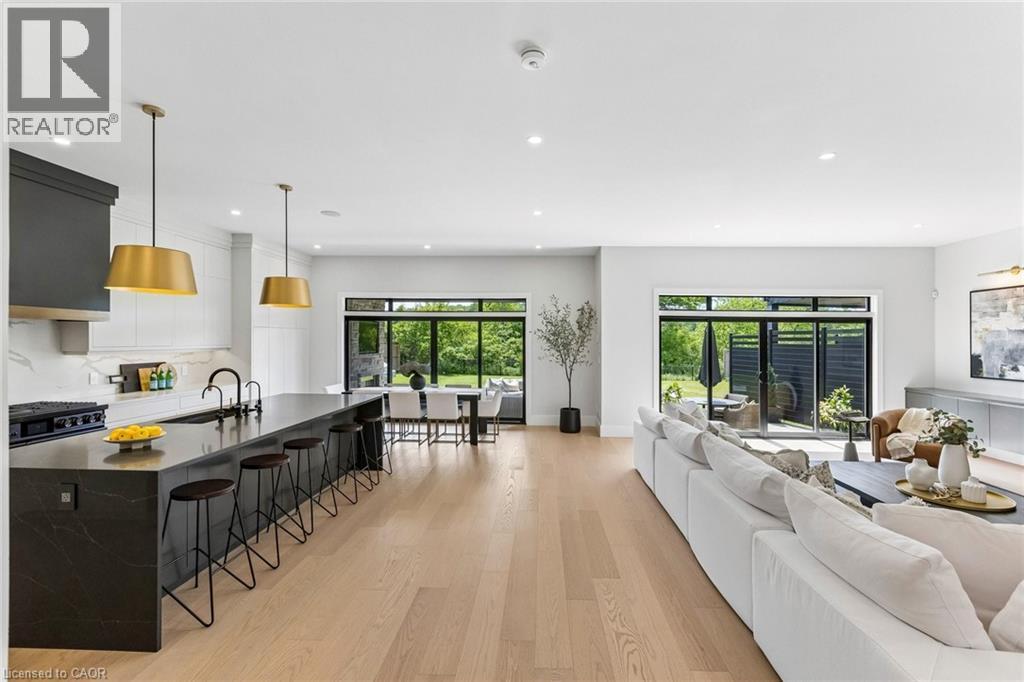 95 PONDCLIFFE Drive thumbnail 2