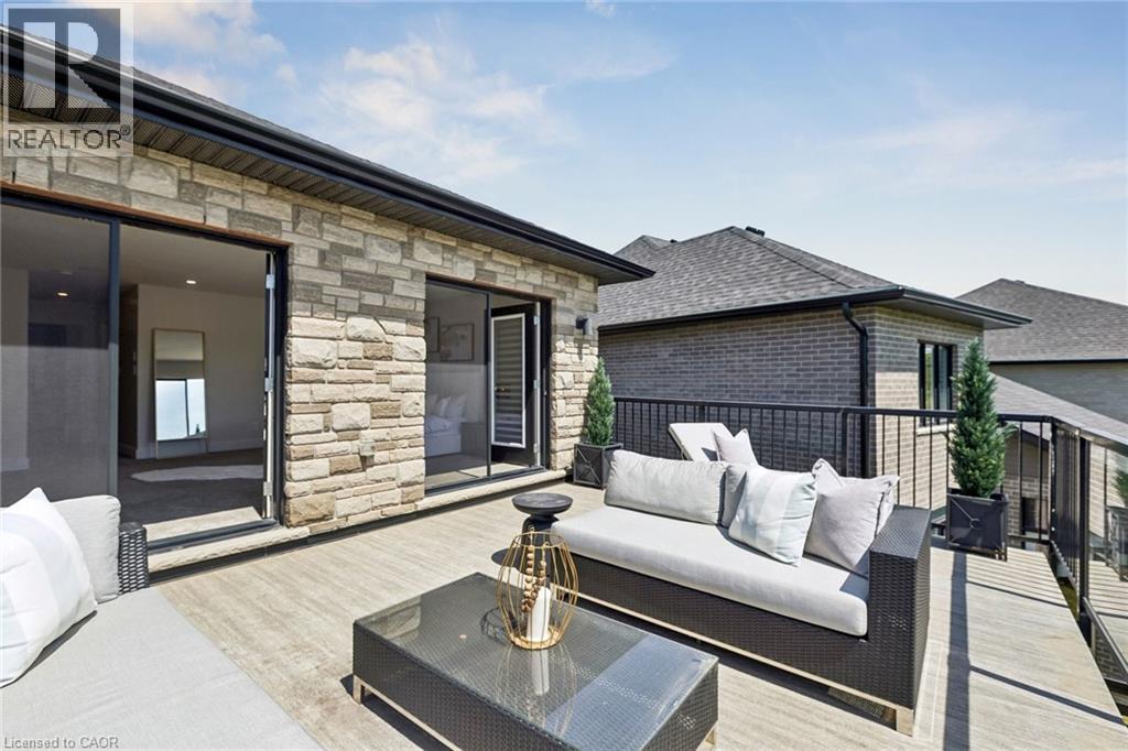 95 PONDCLIFFE Drive thumbnail 34