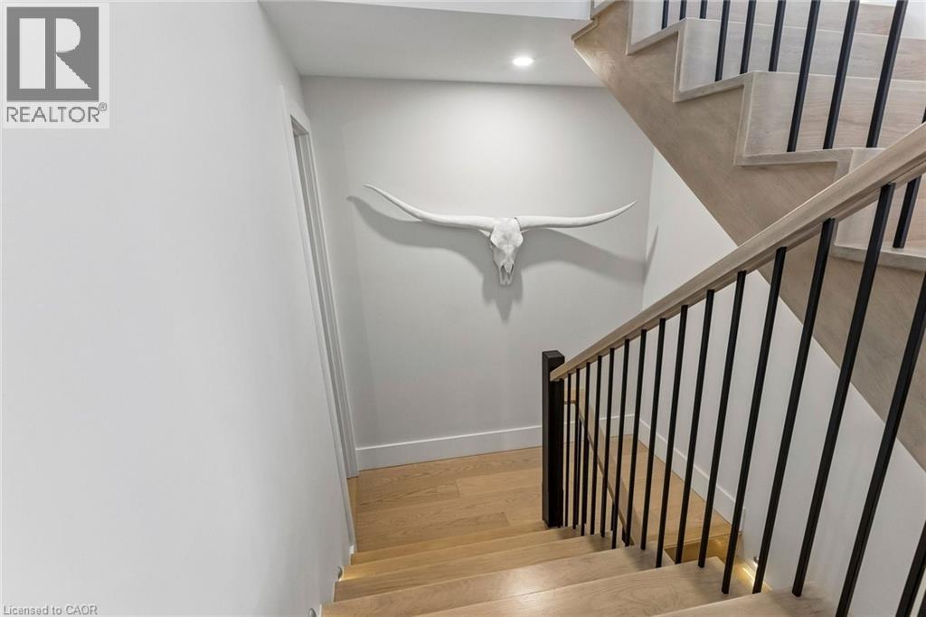 95 PONDCLIFFE Drive thumbnail 41