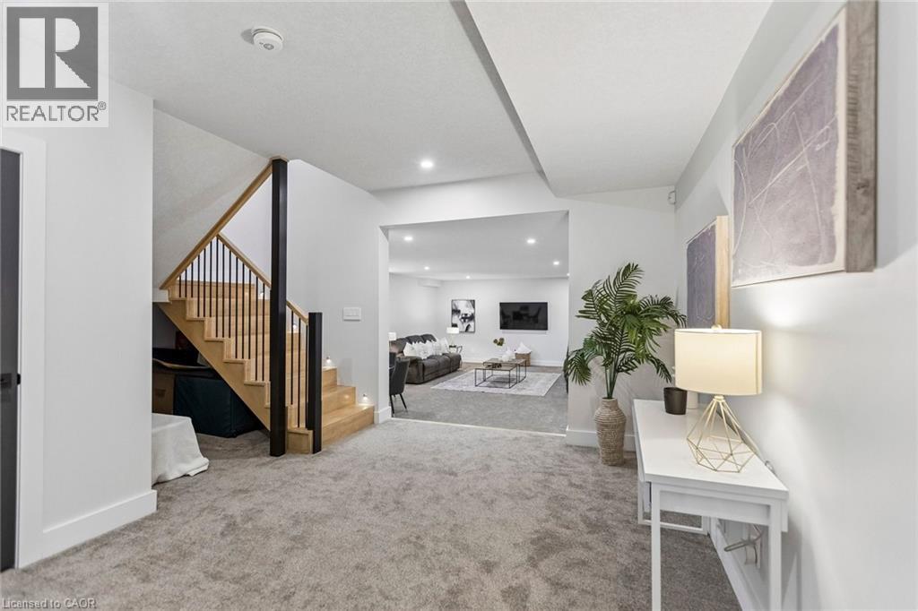 95 PONDCLIFFE Drive thumbnail 42