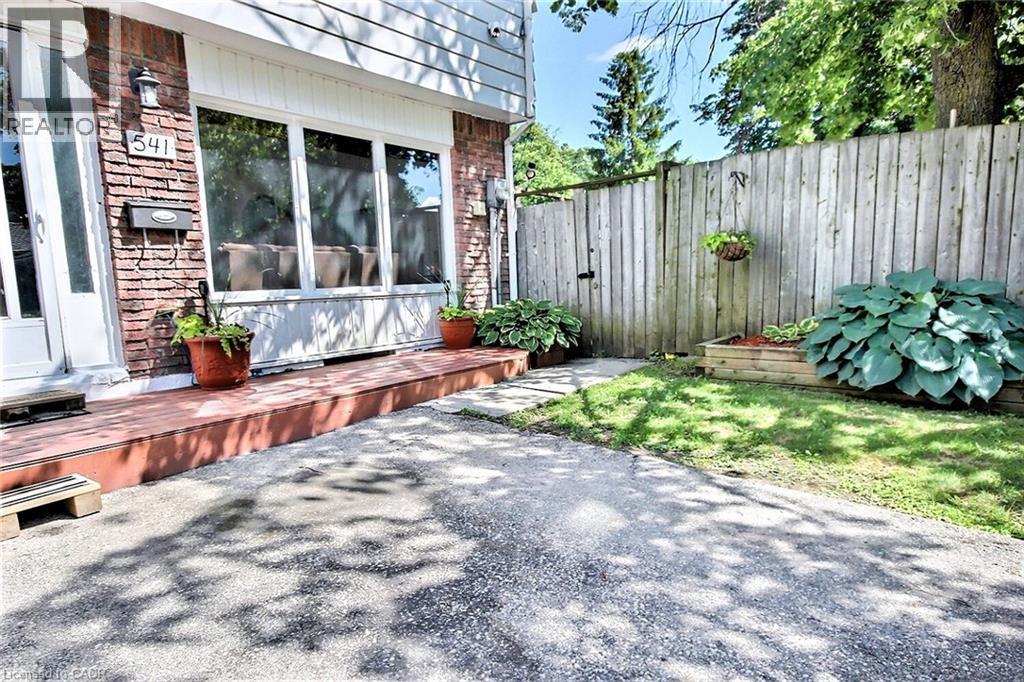 541 PARKVIEW Crescent thumbnail 2