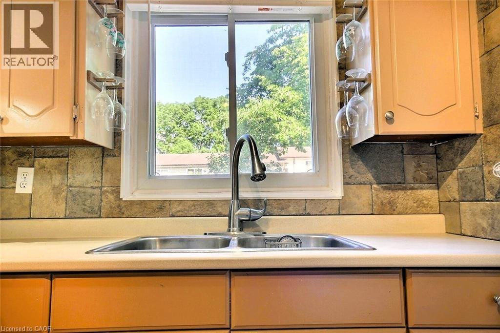 541 PARKVIEW Crescent thumbnail 9