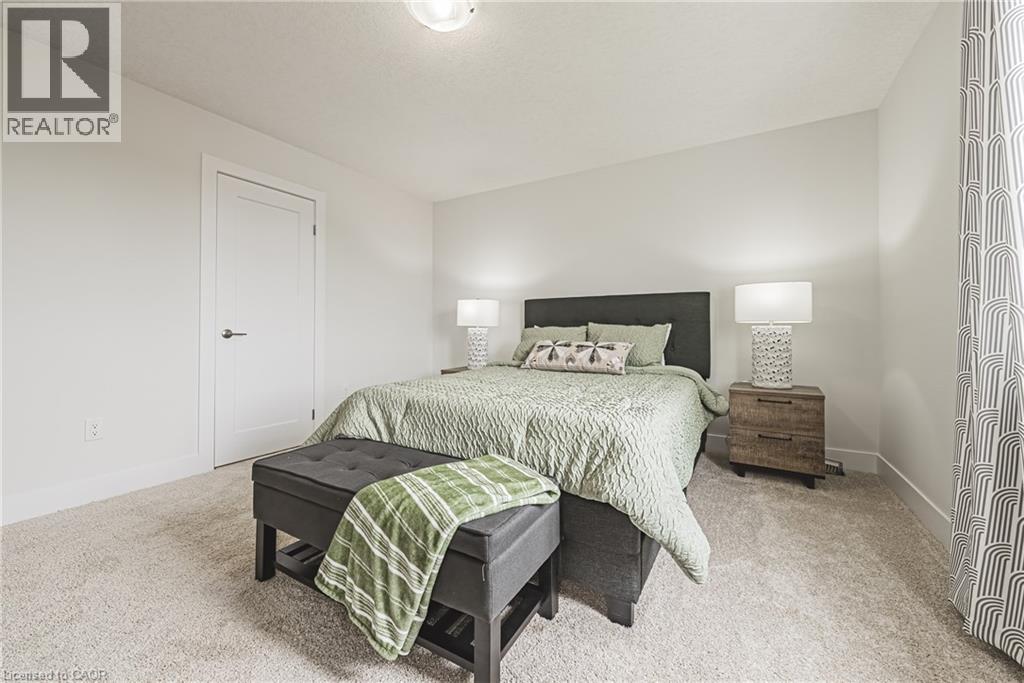 546 BENNINGER Drive thumbnail 23