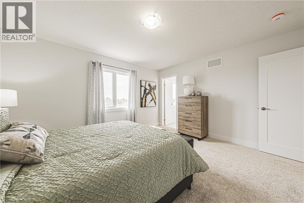 546 BENNINGER Drive thumbnail 24