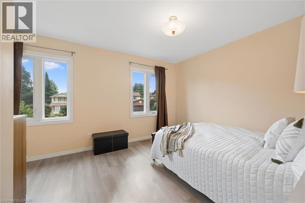 667 FERN Road thumbnail 26