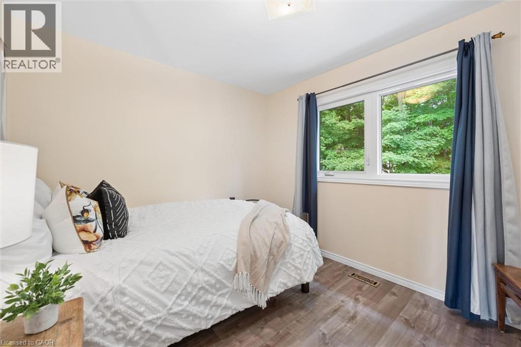 667 FERN Road thumbnail 27