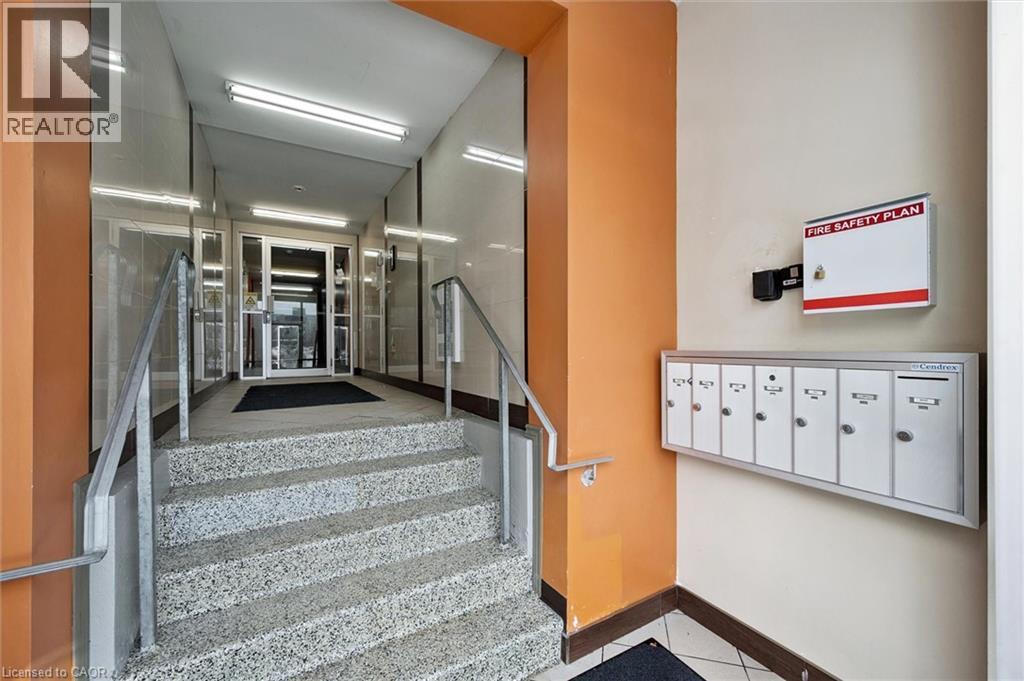 271 LESTER Street Unit# 102 thumbnail 3