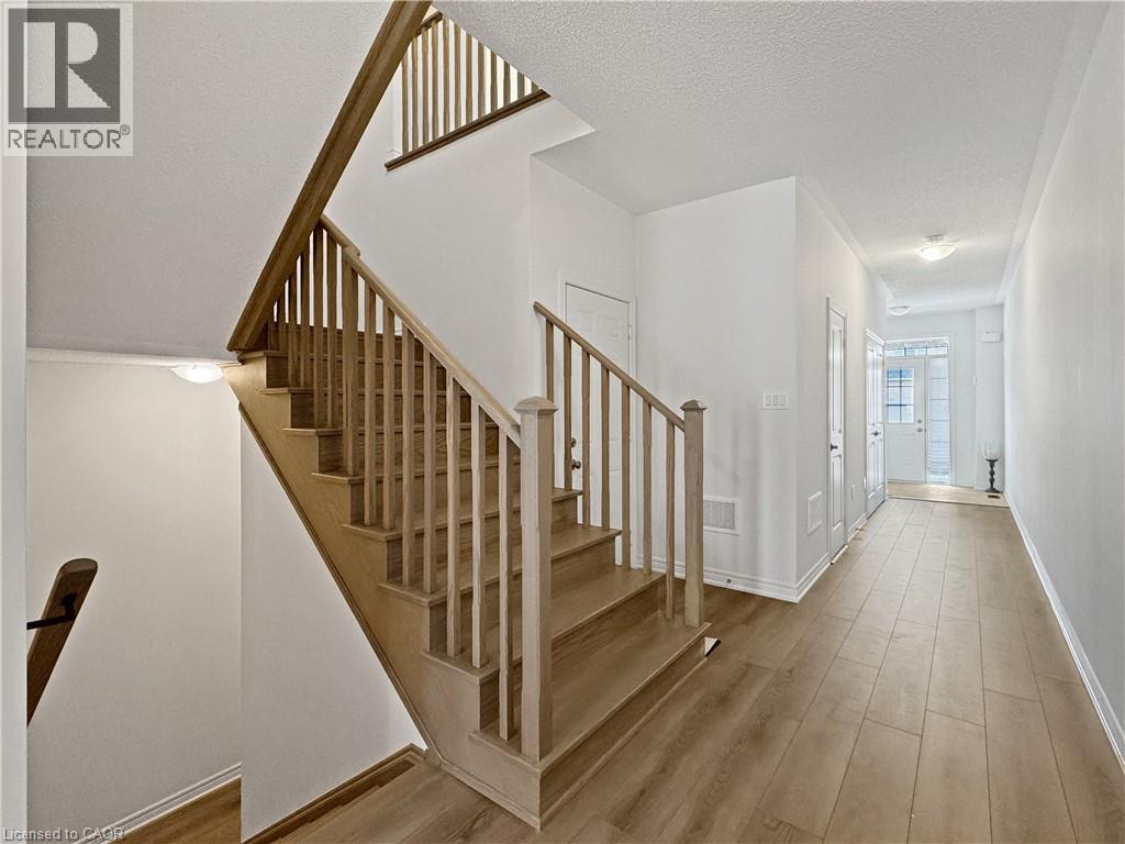 82 GLEDHILL Crescent thumbnail 4
