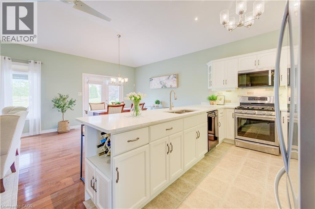 148 DEVONSHIRE Drive thumbnail 9