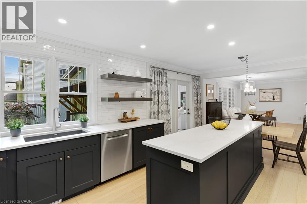 203 FORSYTH Drive thumbnail 16