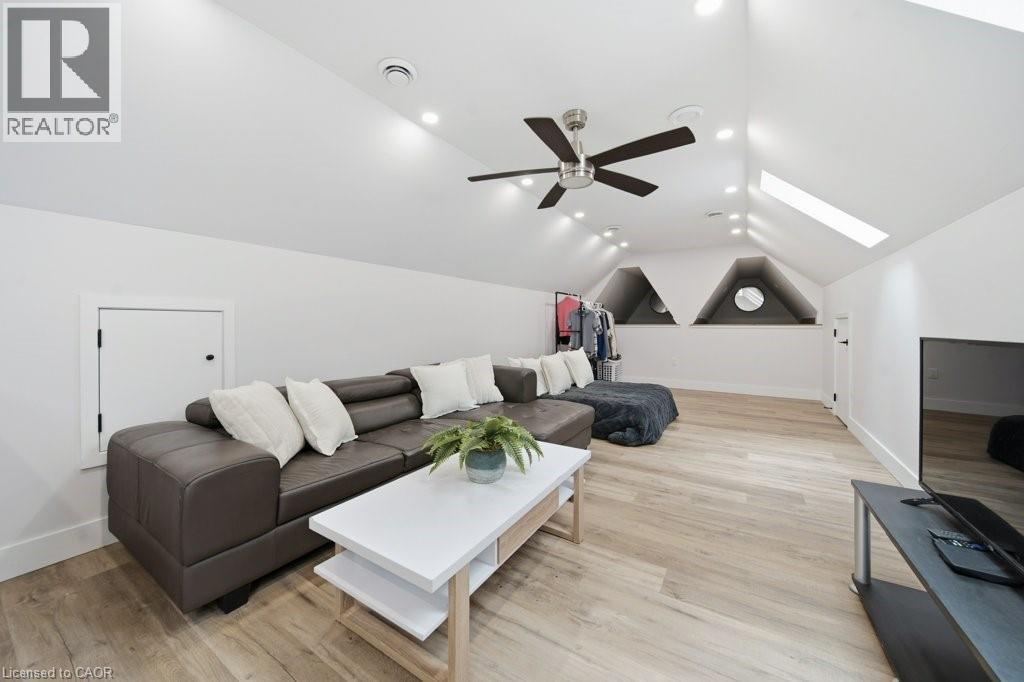 2229 HERRGOTT Road thumbnail 41