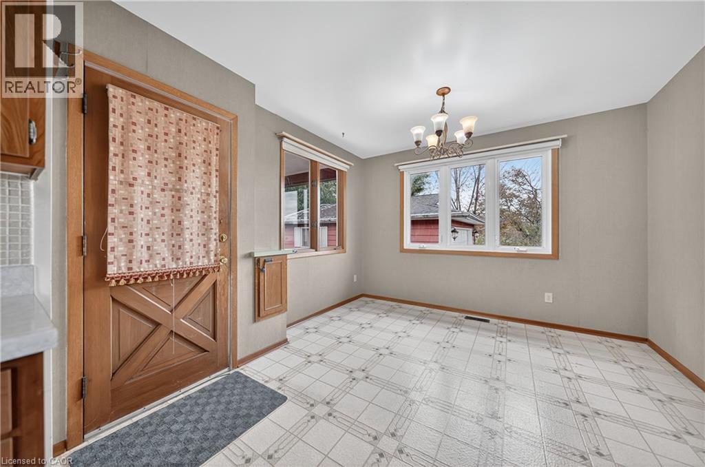 497 VICTORIA Street S thumbnail 12