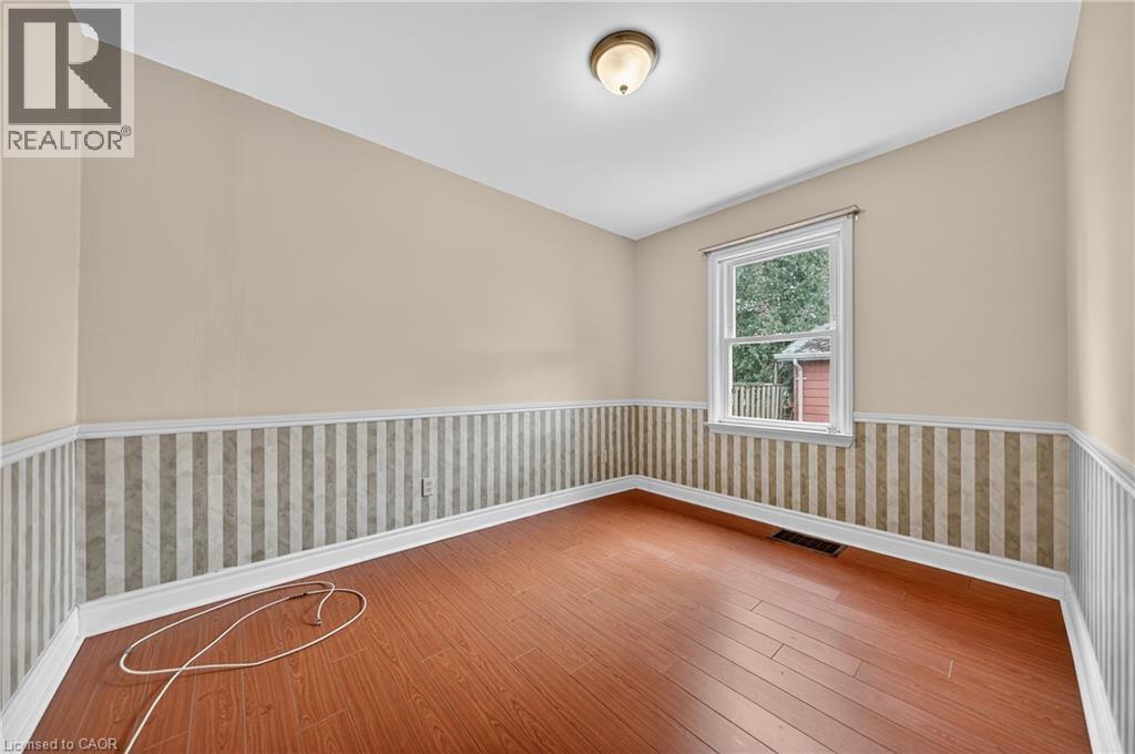 497 VICTORIA Street S thumbnail 16