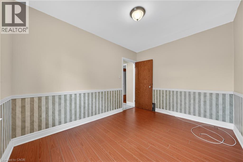 497 VICTORIA Street S thumbnail 17