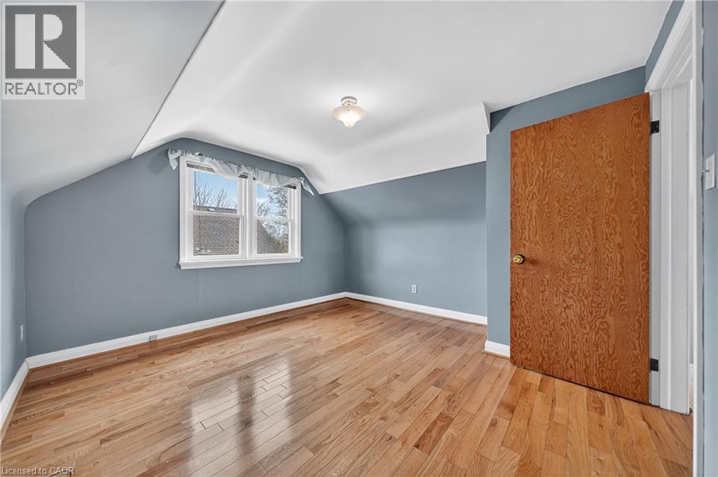 497 VICTORIA Street S thumbnail 24