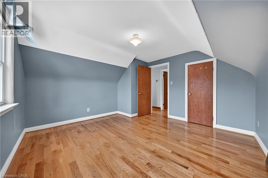 497 VICTORIA Street S thumbnail 25