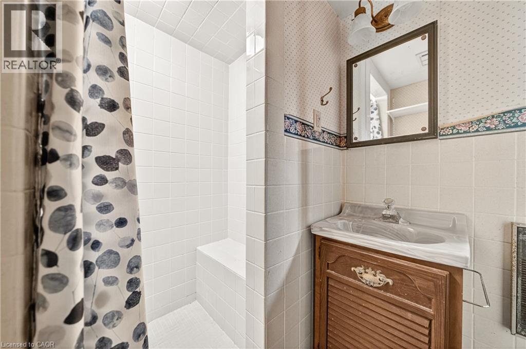 497 VICTORIA Street S thumbnail 38