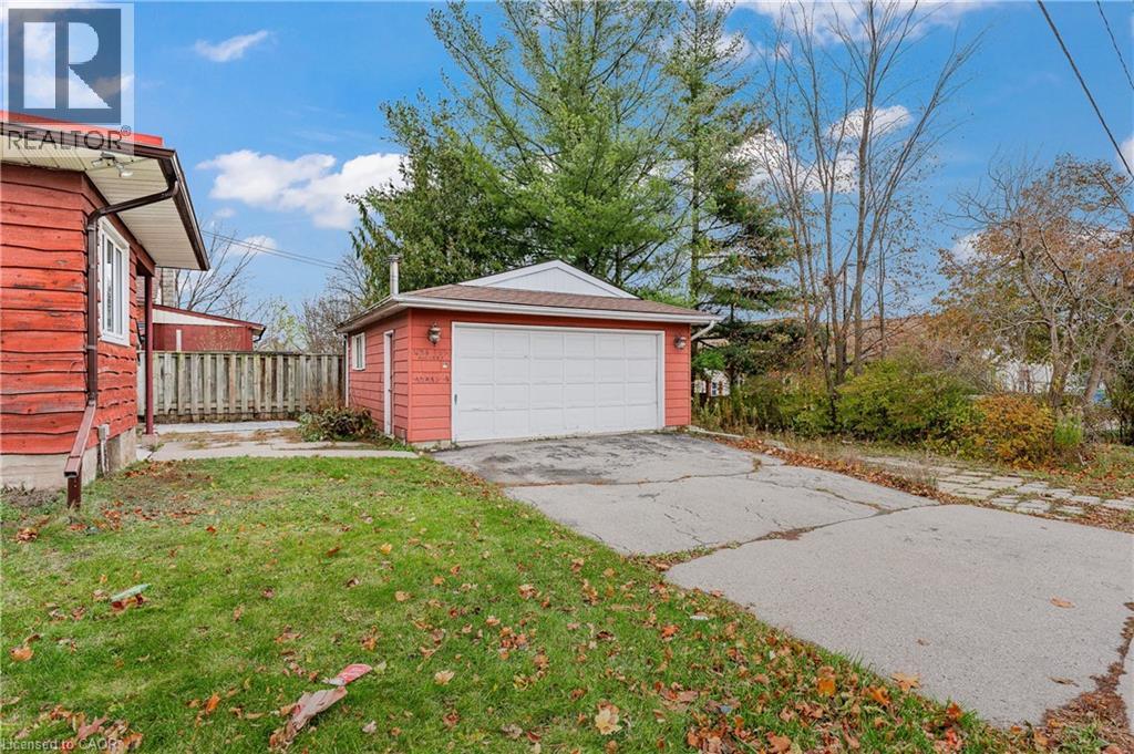 497 VICTORIA Street S thumbnail 39