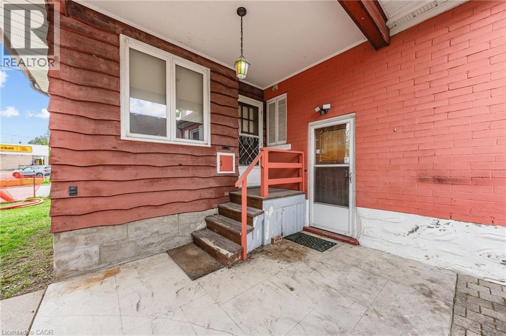 497 VICTORIA Street S thumbnail 9