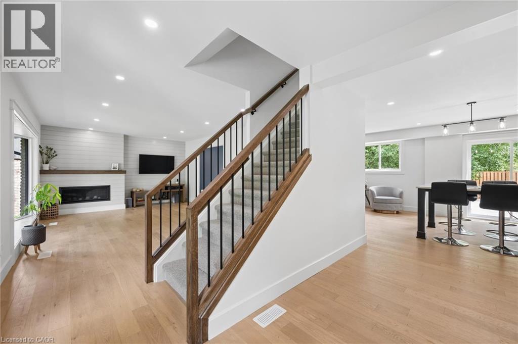 361 COLERIDGE Place thumbnail 3