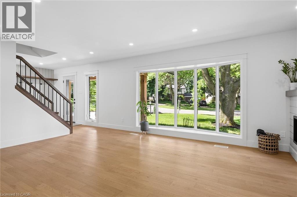 361 COLERIDGE Place thumbnail 4