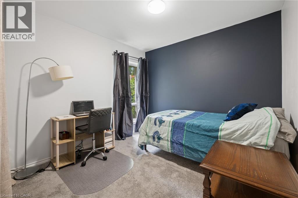 555 FOUNTAIN Street S thumbnail 18
