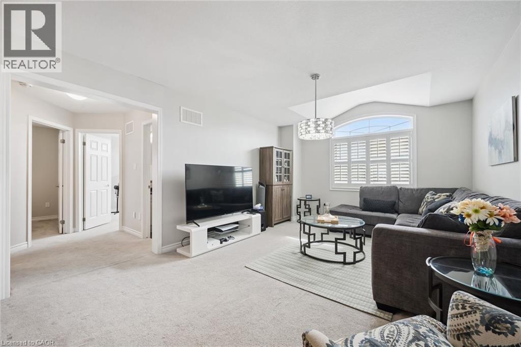 38 PARK GLEN Street thumbnail 16