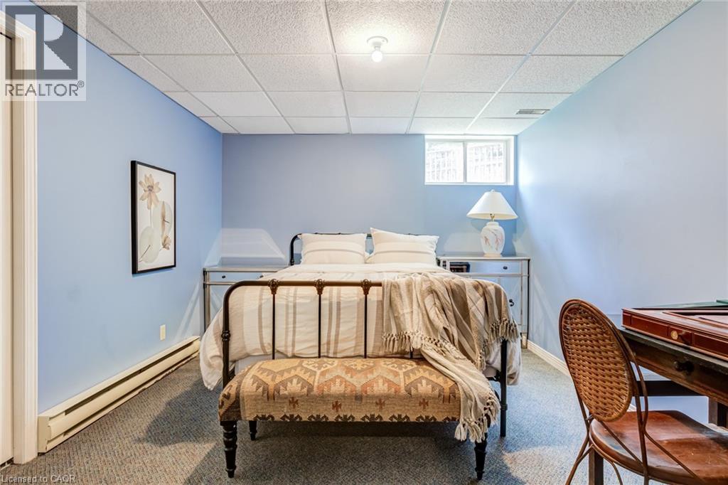 2134 MAPLEWOOD Road thumbnail 35