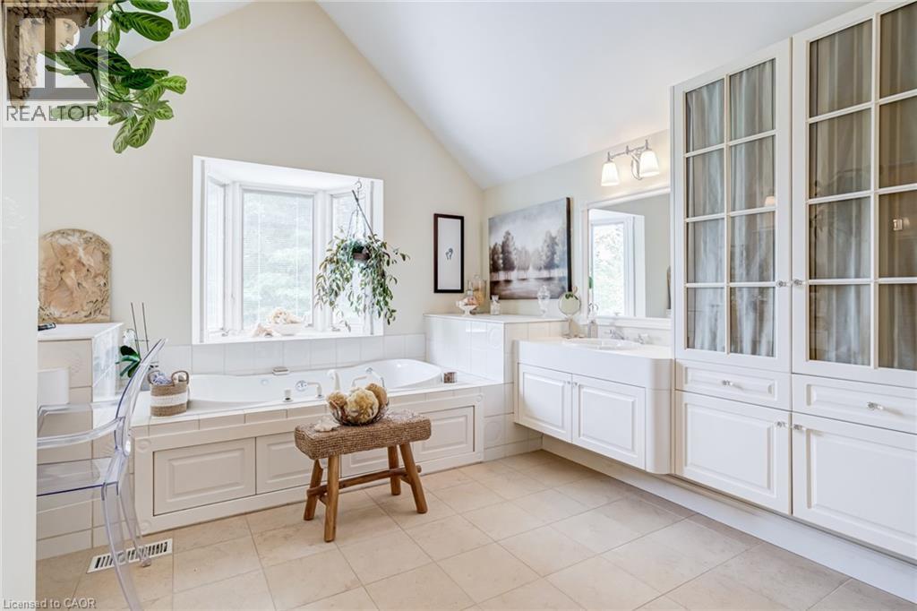 2134 MAPLEWOOD Road thumbnail 28