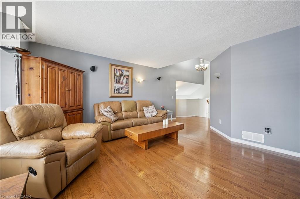 11 ACORN Way thumbnail 18