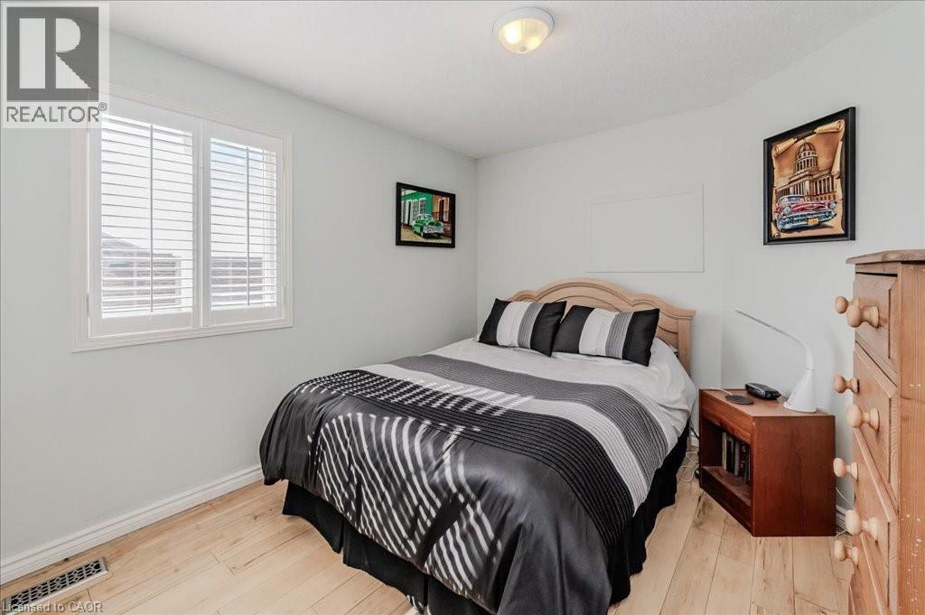 11 ACORN Way thumbnail 19