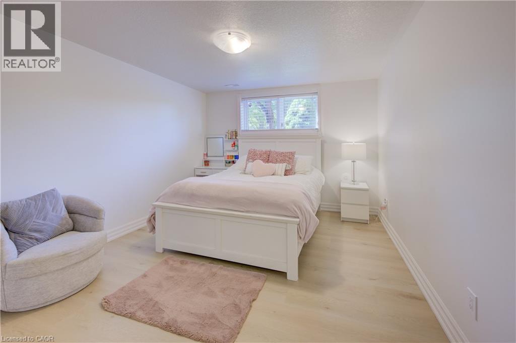 11 CECIL KENNEDY Court thumbnail 22