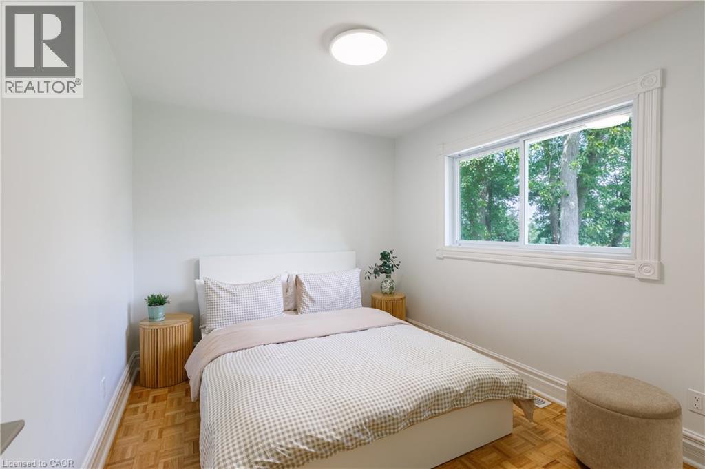 176 RIVERBANK Drive thumbnail 25