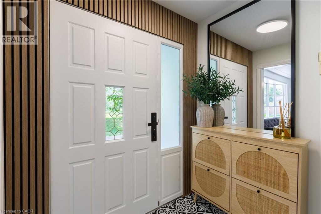 176 RIVERBANK Drive thumbnail 8
