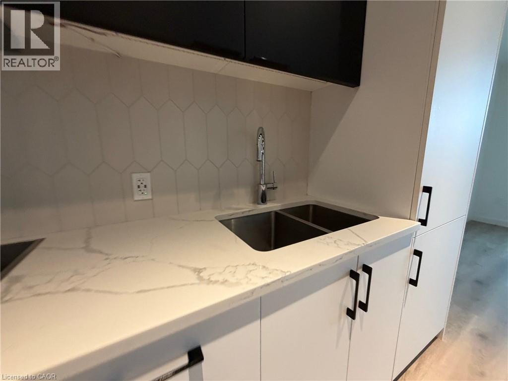 741 KING Street W Unit# 301 thumbnail 15