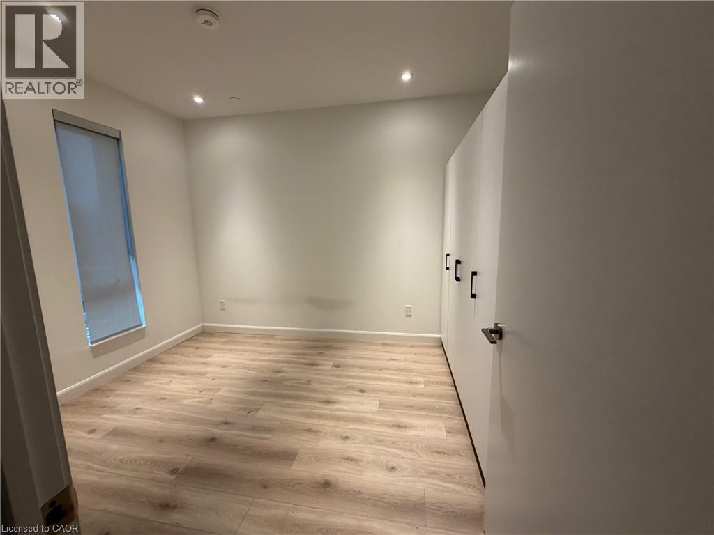 741 KING Street W Unit# 301 thumbnail 7