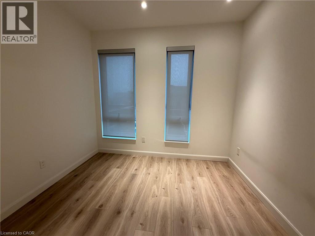 741 KING Street W Unit# 301 thumbnail 8