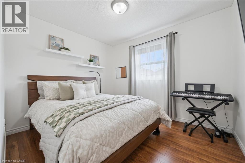 45 CAPTAIN MCCALLUM Drive thumbnail 28