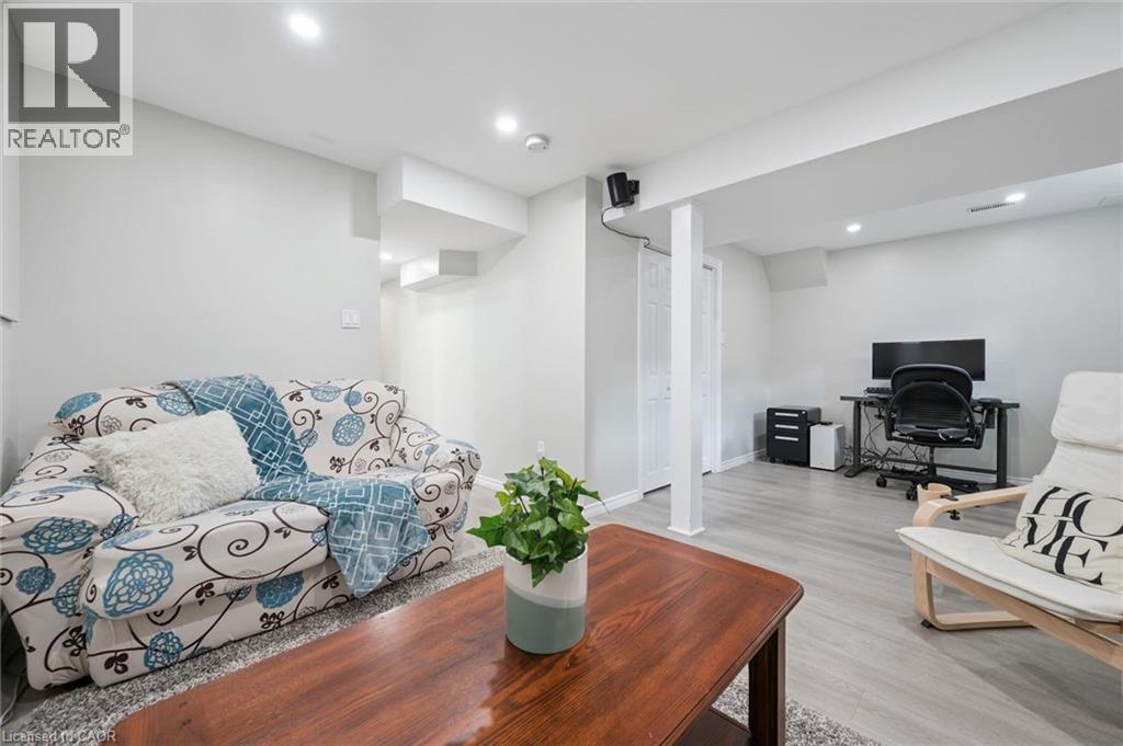 45 CAPTAIN MCCALLUM Drive thumbnail 33