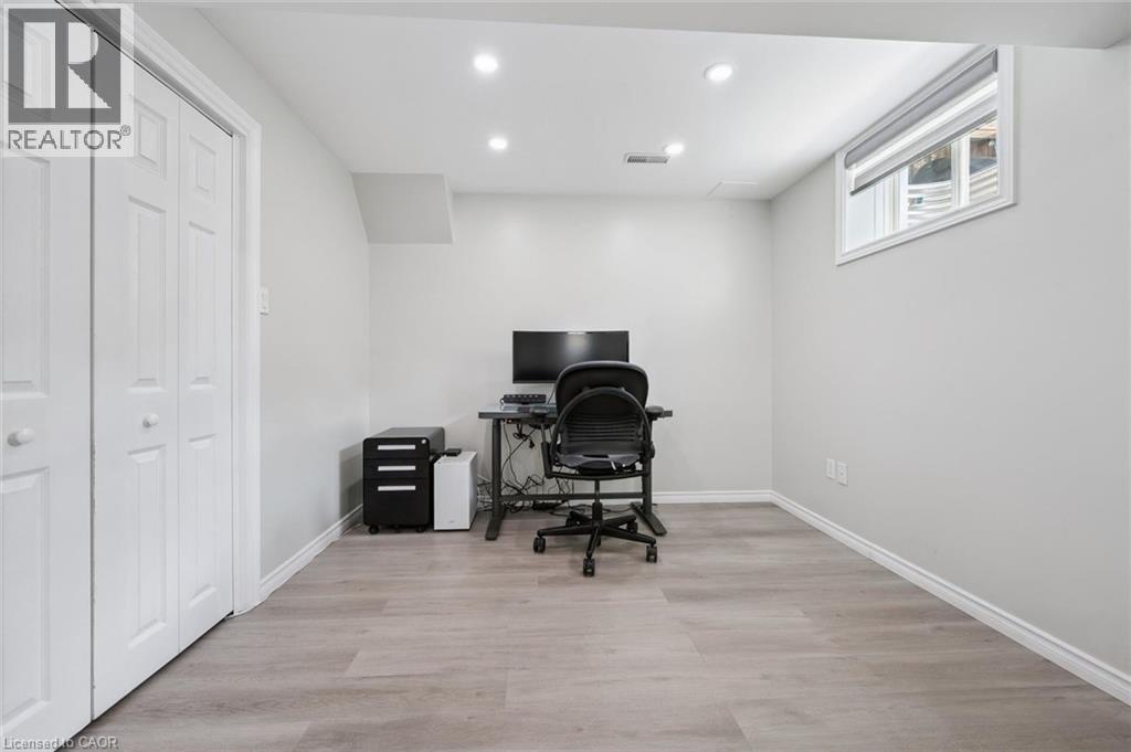 45 CAPTAIN MCCALLUM Drive thumbnail 34