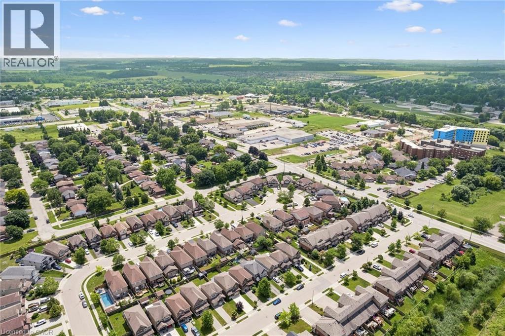 45 CAPTAIN MCCALLUM Drive thumbnail 48
