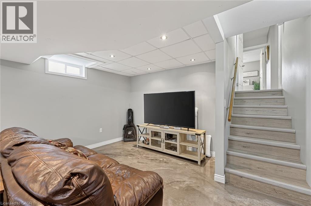 340 GOOD Street thumbnail 32