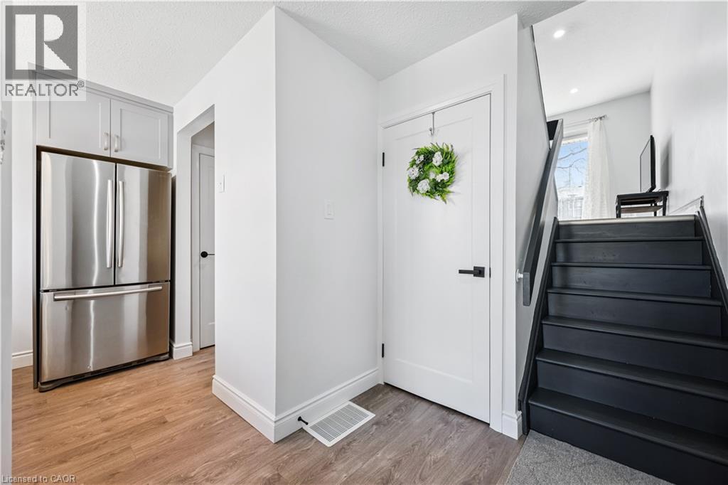 224G HARVARD Place thumbnail 2