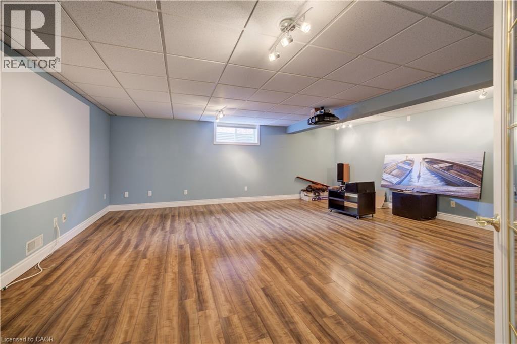 11 SUN VALLEY Drive thumbnail 32